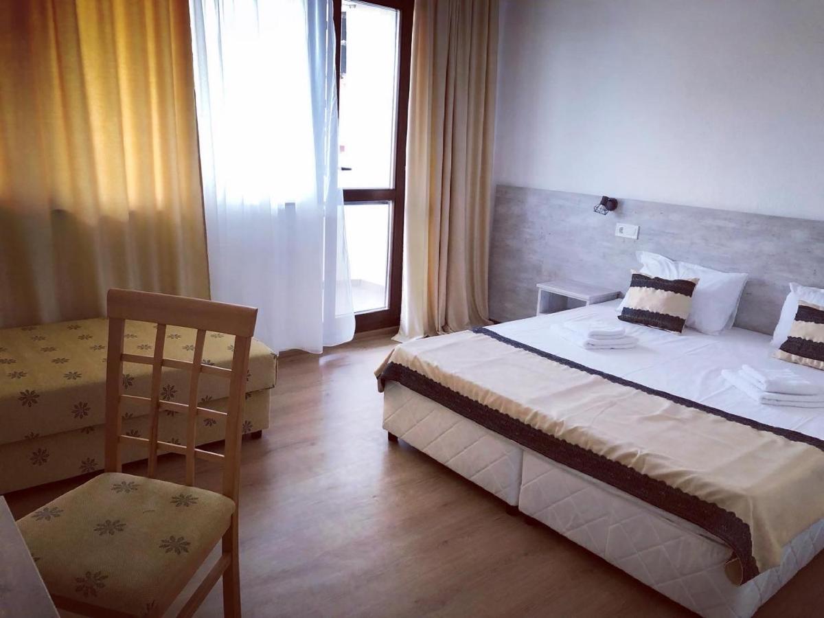 Guest Rooms Southern Nights Varvara  Extérieur photo